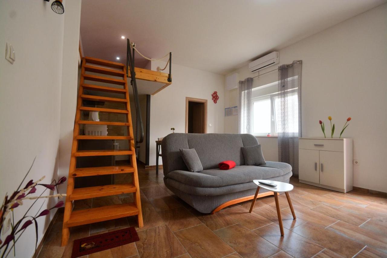 Kala And Tina Apartments Podstrana Eksteriør bilde