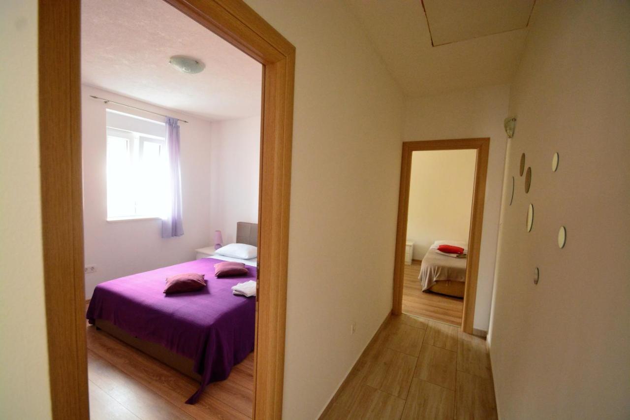 Kala And Tina Apartments Podstrana Eksteriør bilde